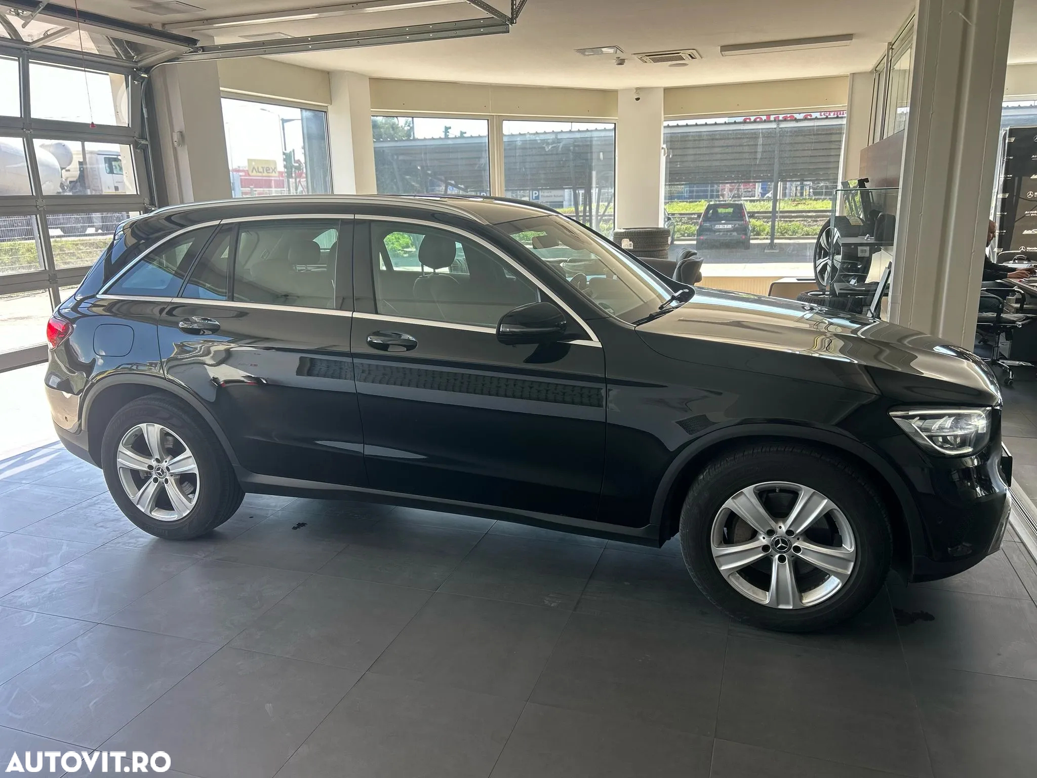Mercedes-Benz GLC 220 d 4Matic 9G-TRONIC - 8