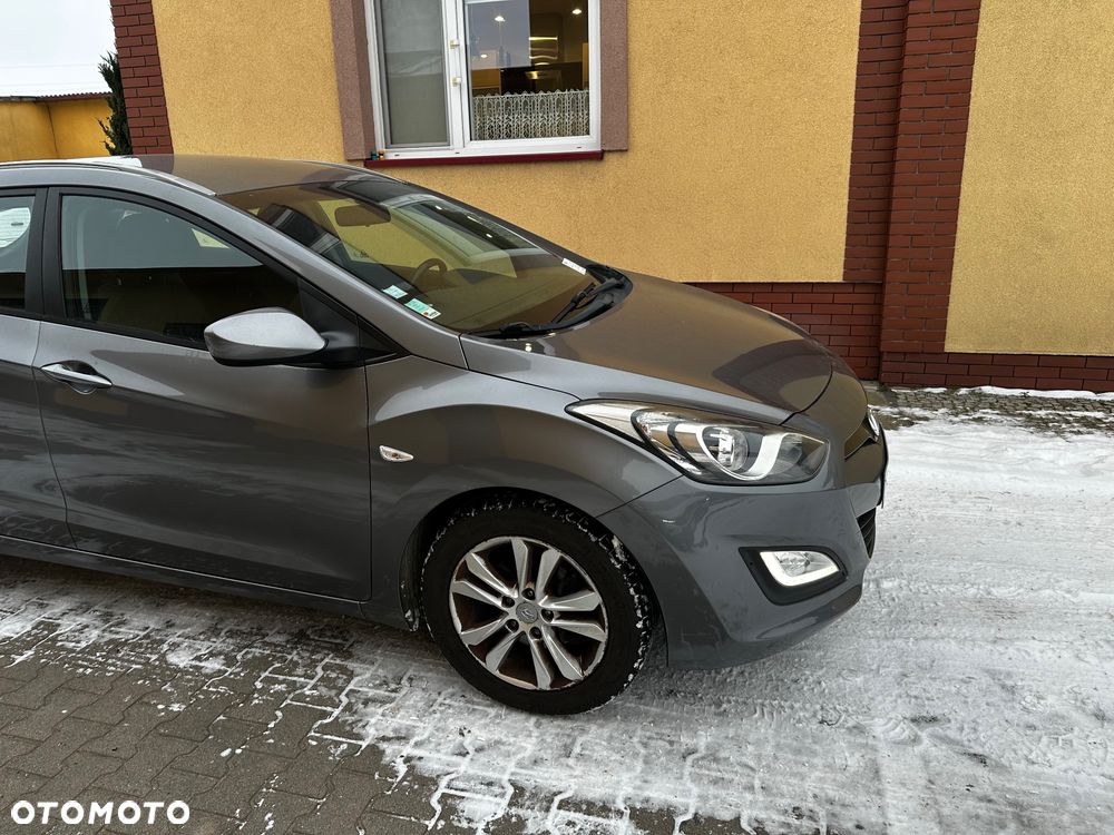 Hyundai i30 blue 1.6 CRDi Classic - 2