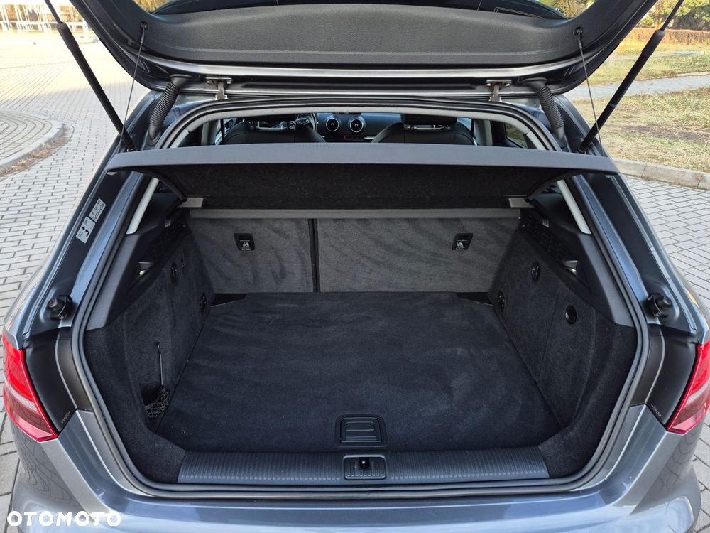 Audi A3 Sportback - 13