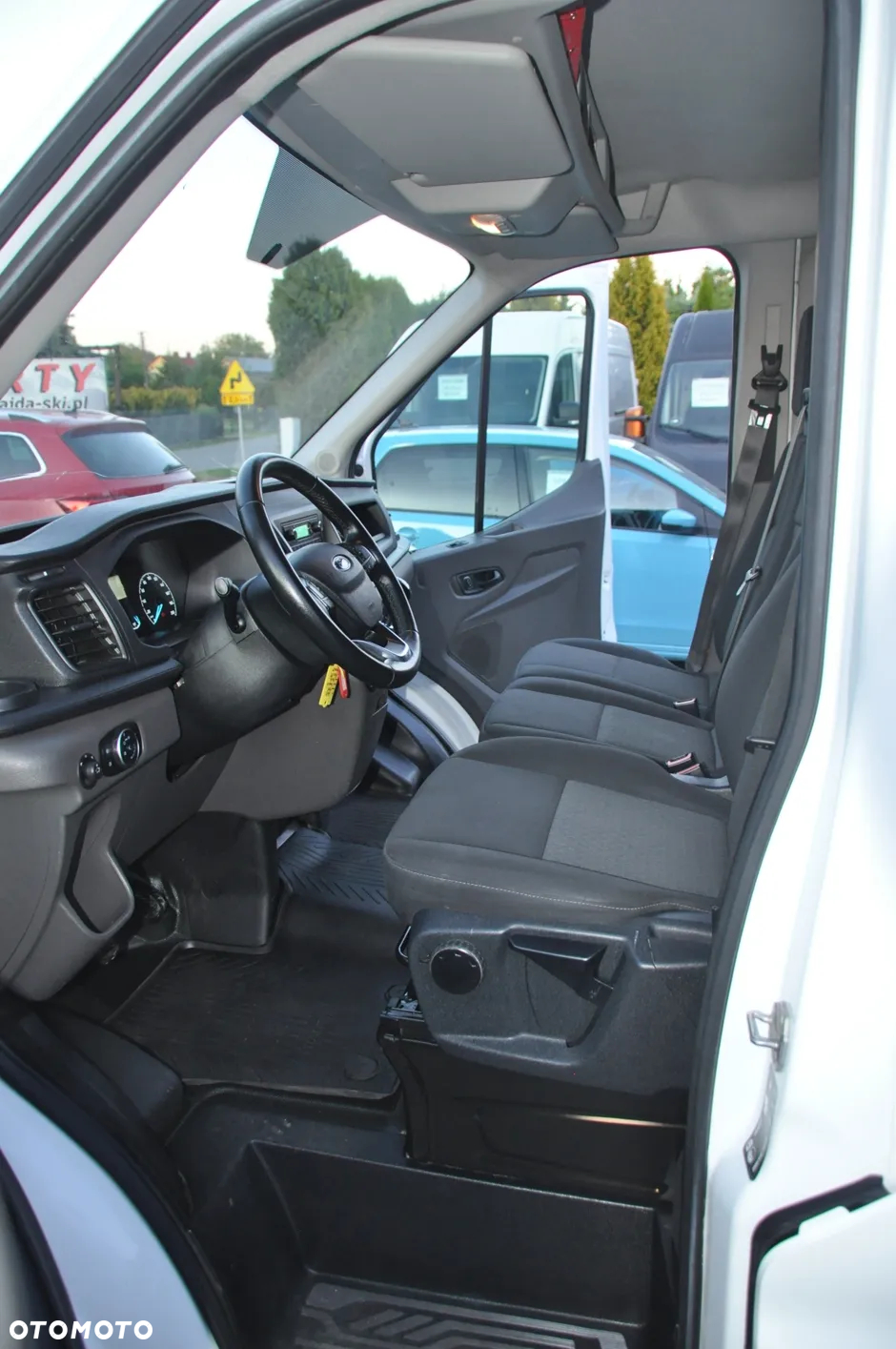 Ford Transit - 25
