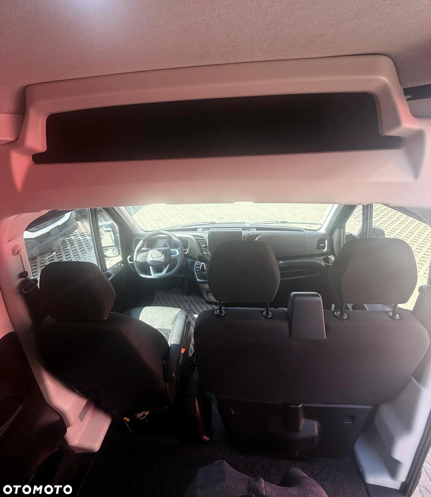 Iveco DAILY -AUTOMAT 7 OSOBOWE MAX DŁUGIE - ZABUDOWA W CENIE - 23