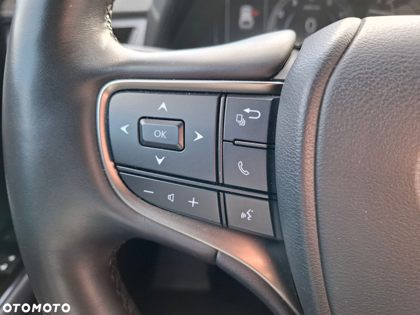Lexus UX 200 GPF F Sport Design 2WD - 30