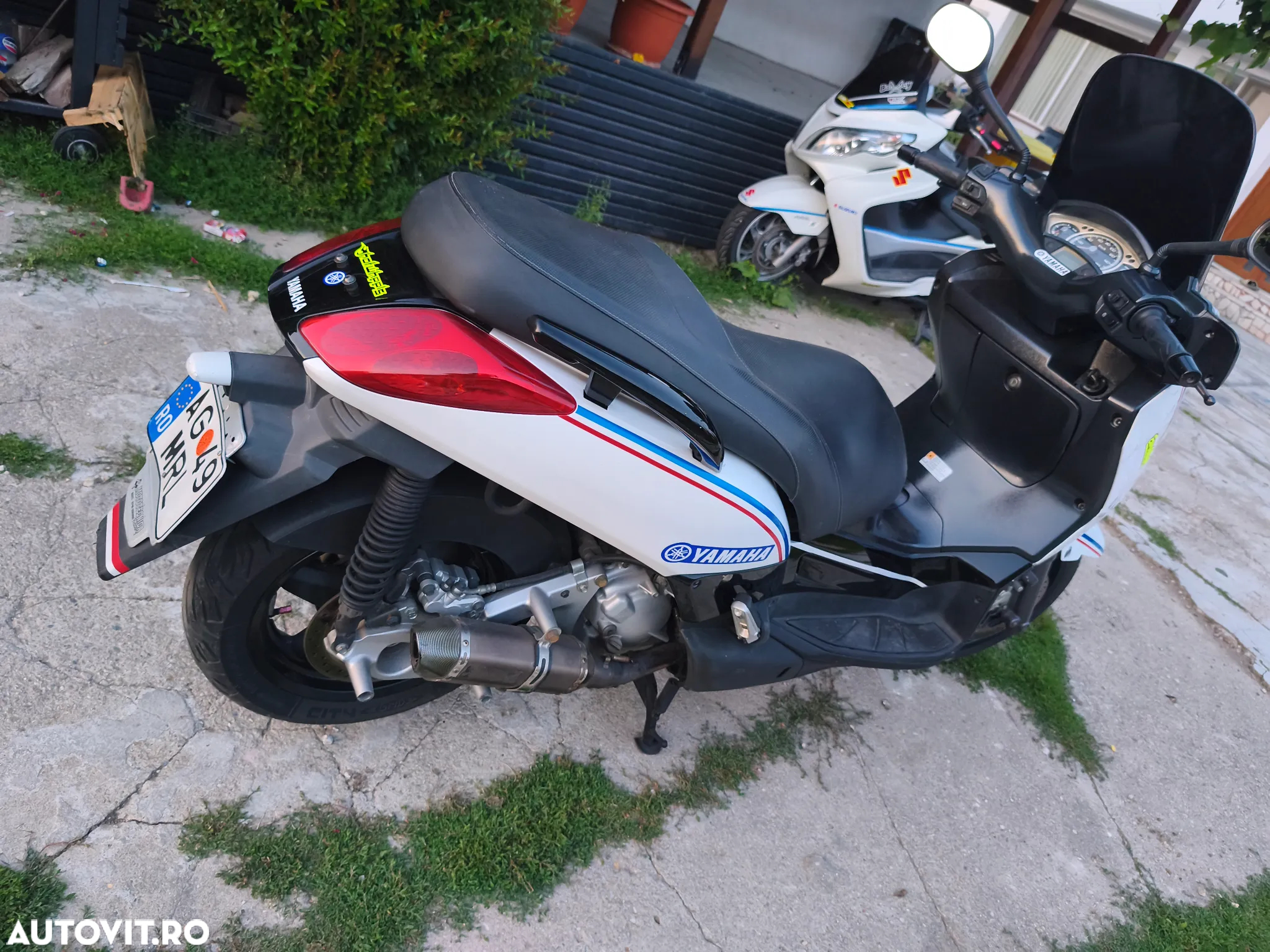 Yamaha XMAX 250 - 8