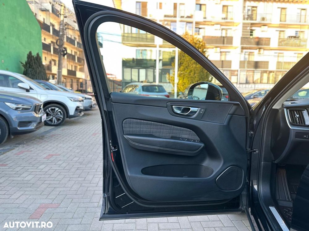 Volvo XC 60 B4 D Core - 36