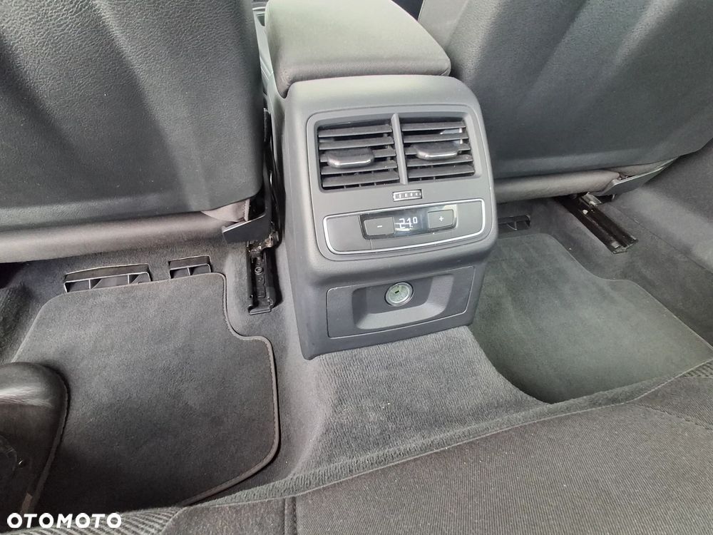 Audi A4 Limousine 30 TDI mHEV S Line S tronic - 36