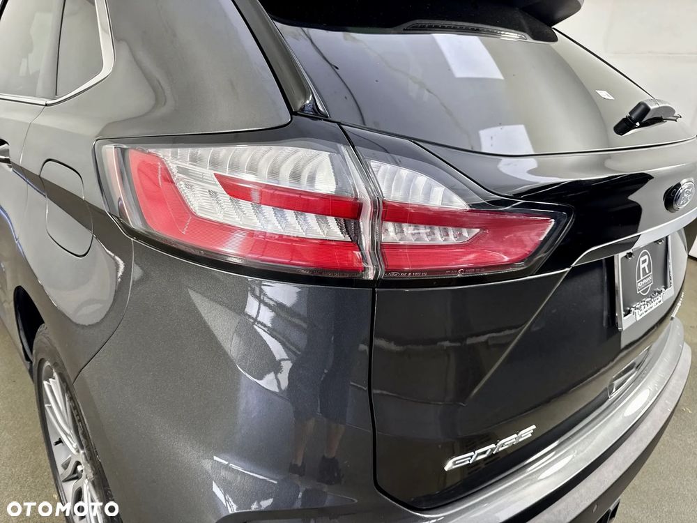 Ford Edge - 11