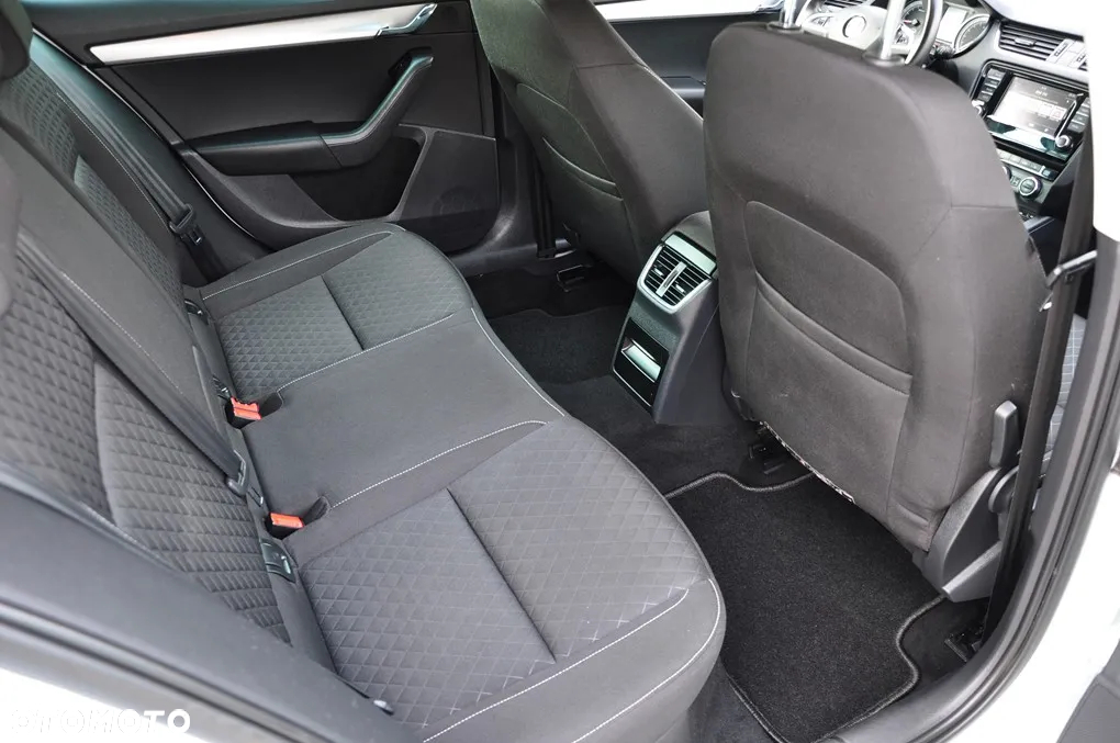 Skoda Octavia 1.6 TDI Edition - 25
