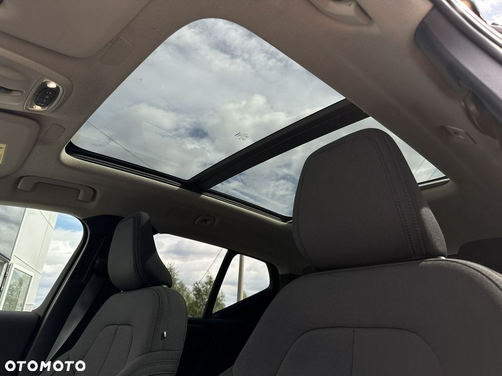 Volvo XC 40 - 31