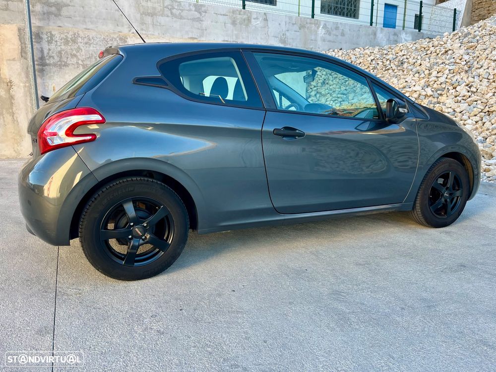 Peugeot 208 PureTech 82 Active - 11
