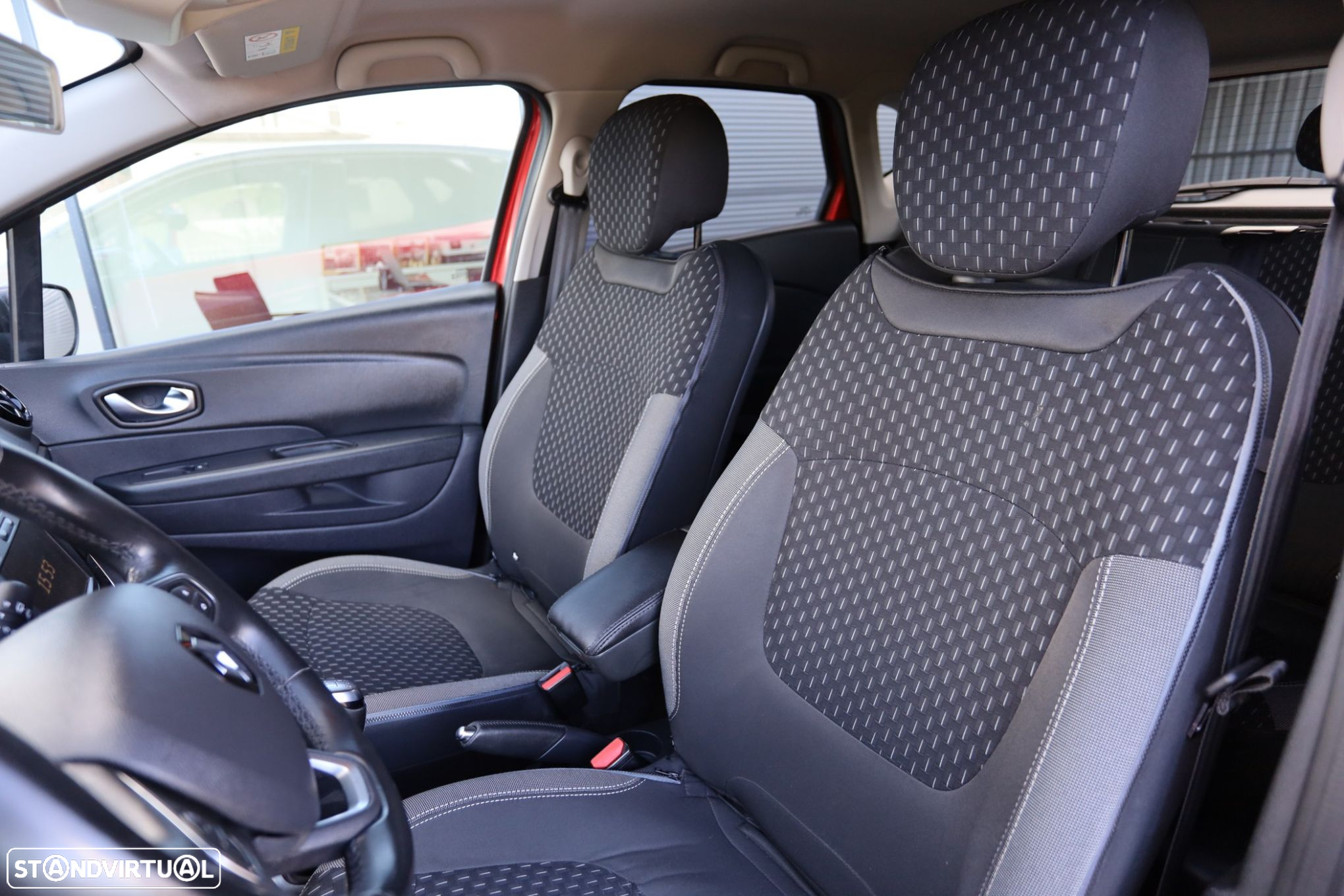 Renault Captur 1.5 dCi Exclusive - 8