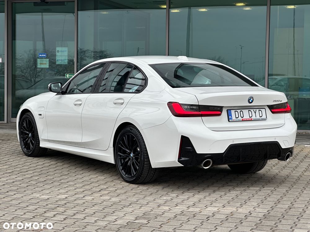 BMW Seria 3 320e M Sport - 6