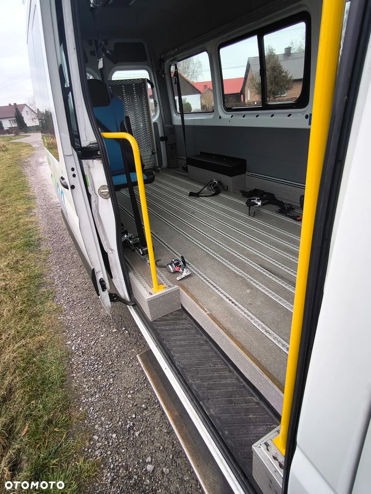 Mercedes-Benz Sprinter 906.211 7G-TRONIC Plus - 21