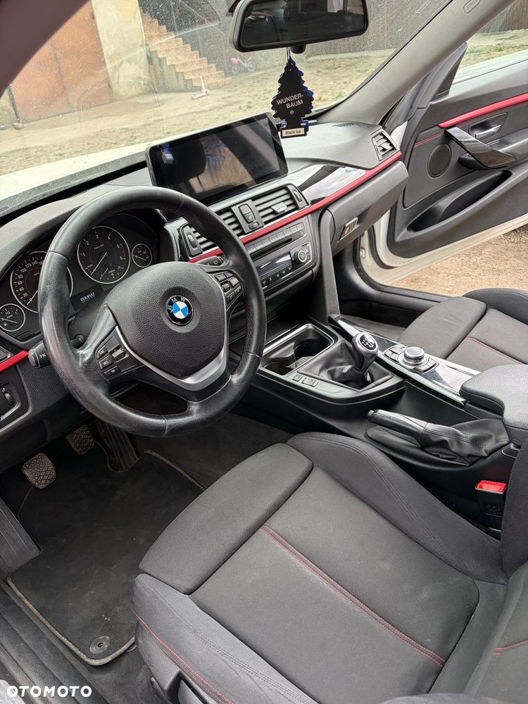 BMW Seria 3 320d - 5