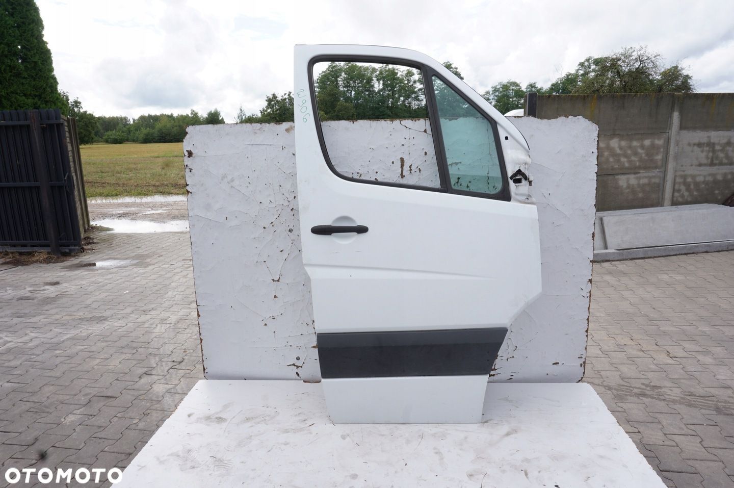 DRZWI PRAWY PRZÓD MERCEDES SPRINTER W906 - 1
