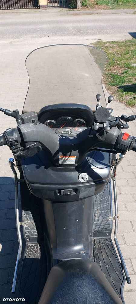 Suzuki Burgman - 12