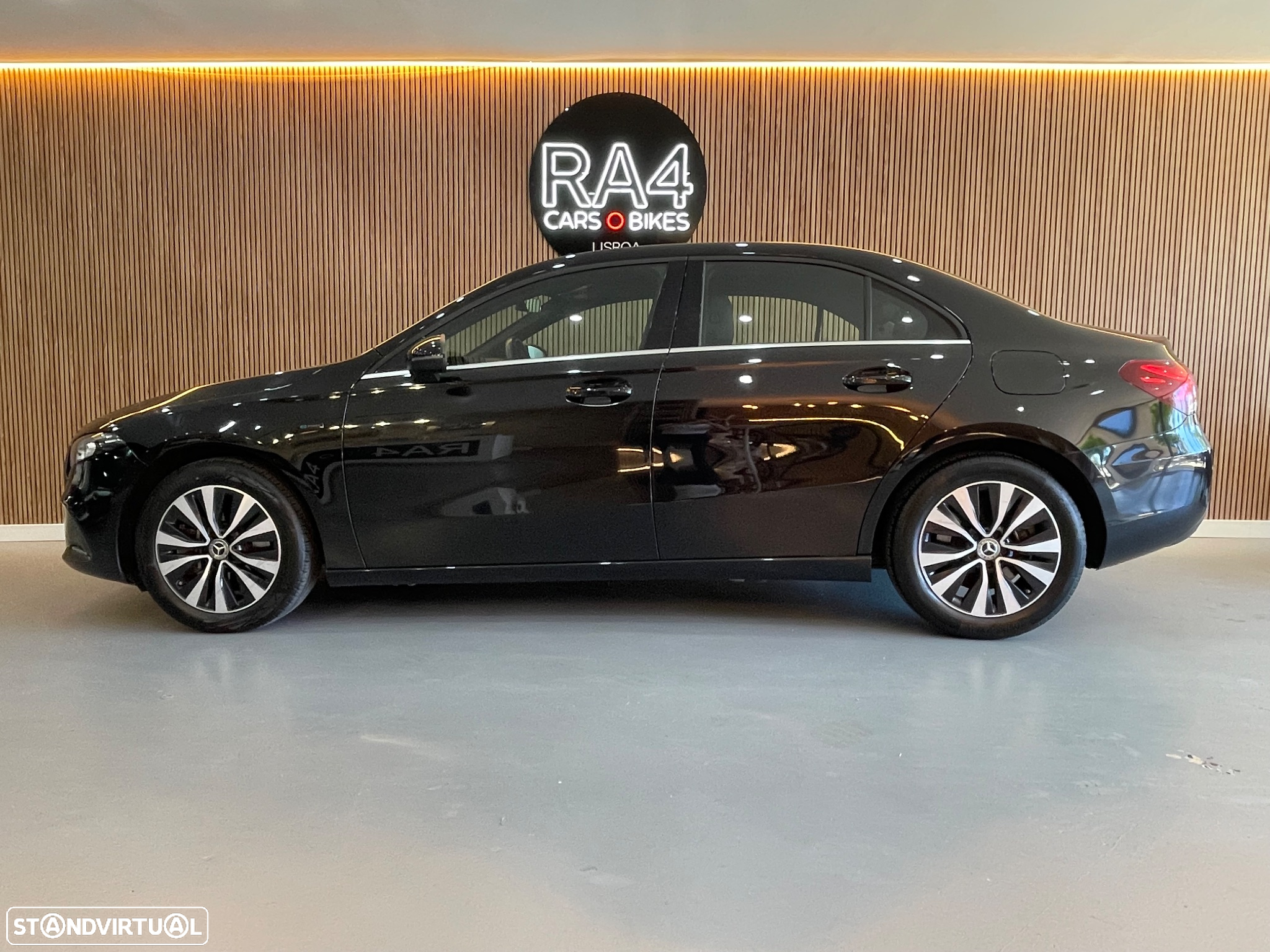 Mercedes-Benz A 250 Limousine e Style Plus - 15