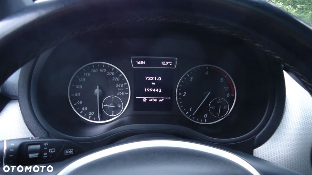 Mercedes-Benz Klasa B 200 CDI (BlueEFFICIENCY) - 17