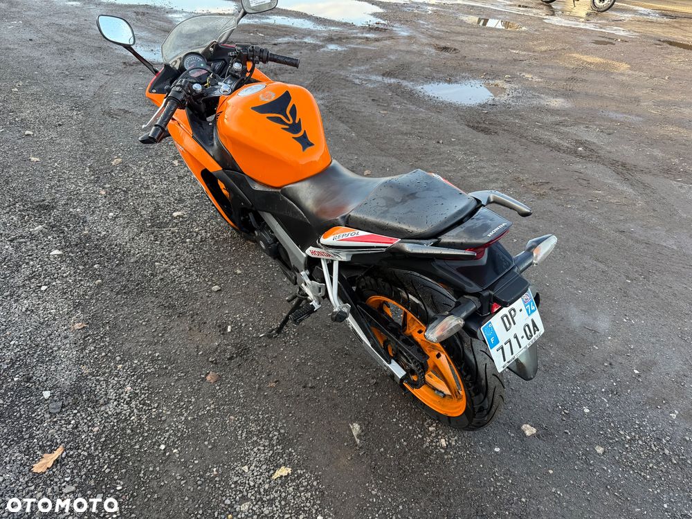 Honda CBR - 7