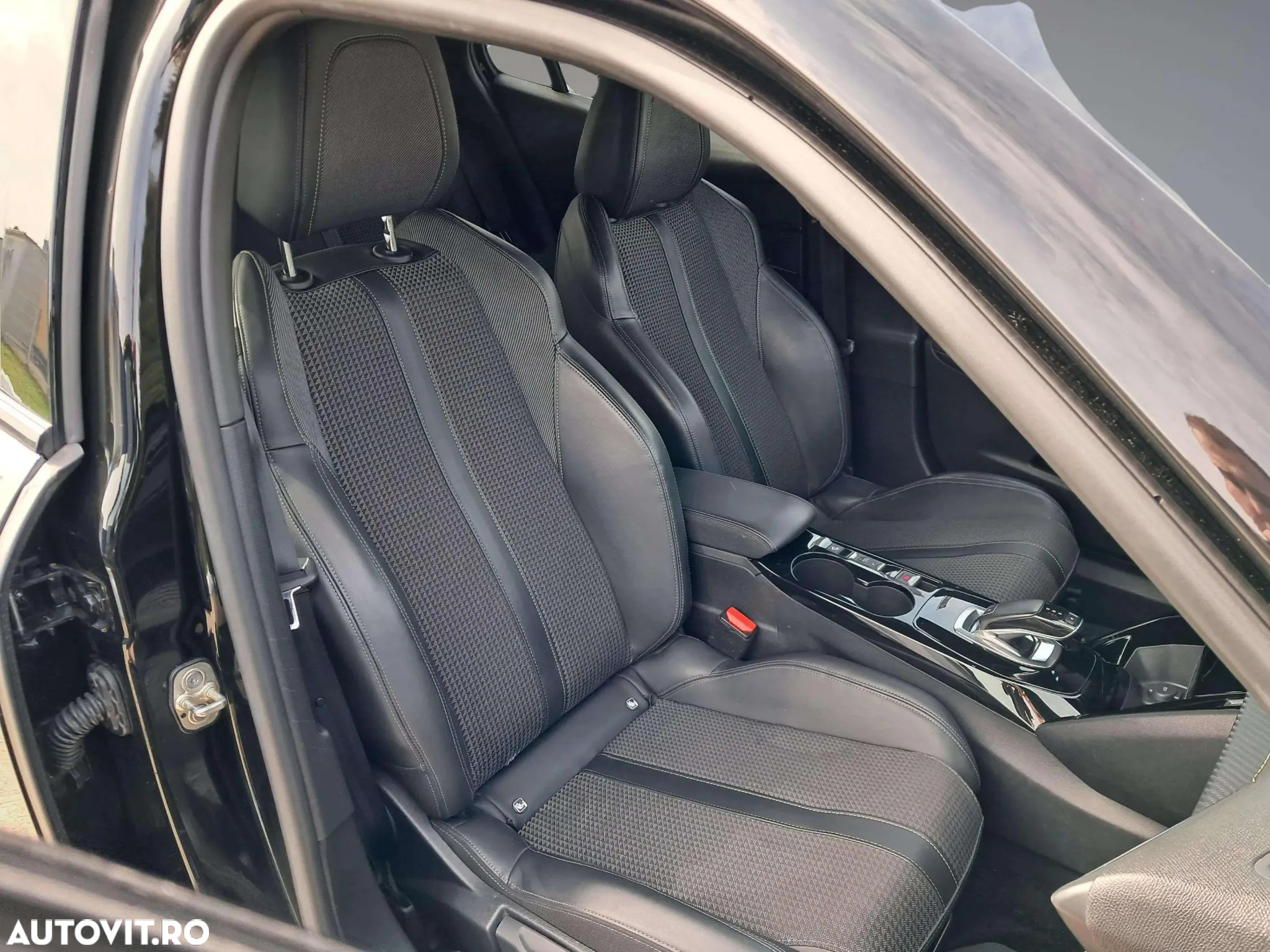 Peugeot 2008 1.2 PureTech EAT8 STT GT - 14