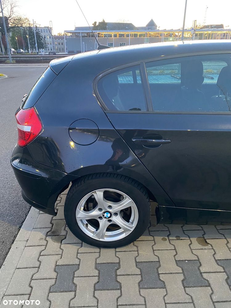BMW Seria 1 118d DPF - 4