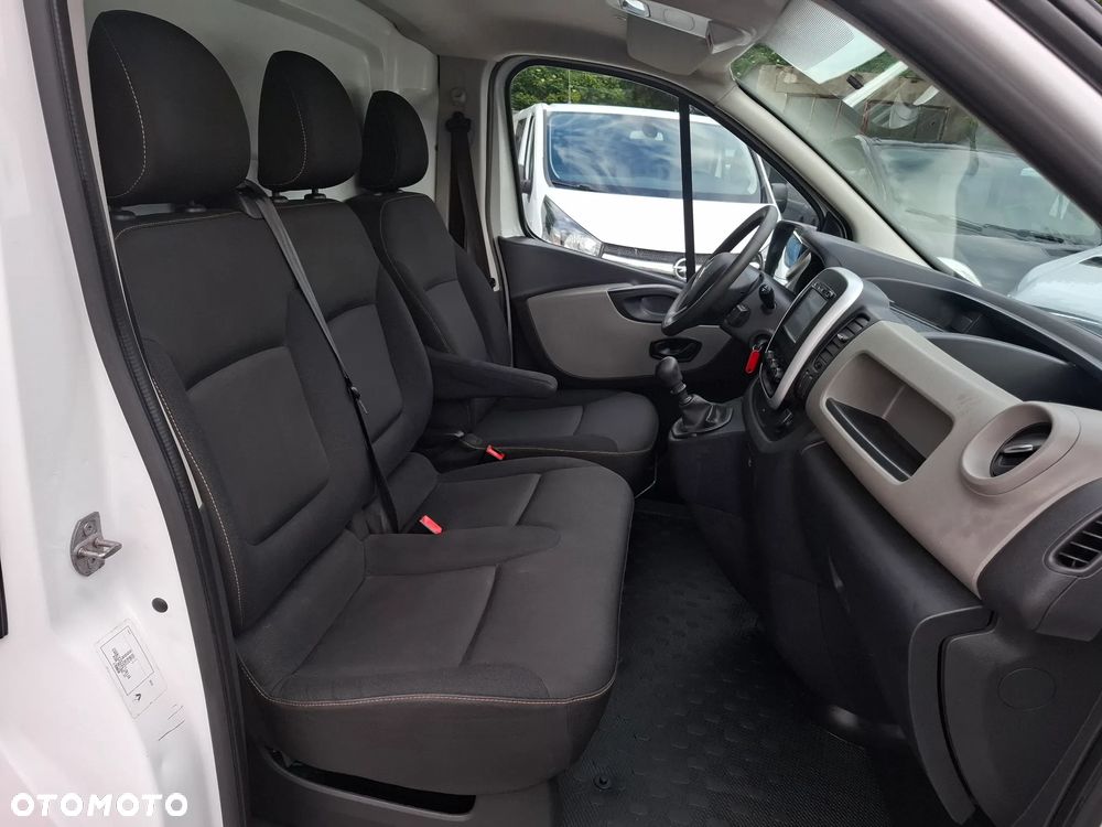 Renault Trafic Klima 3osobowy POJEDYNCZE TURBO Faktura VAT 23% - 19
