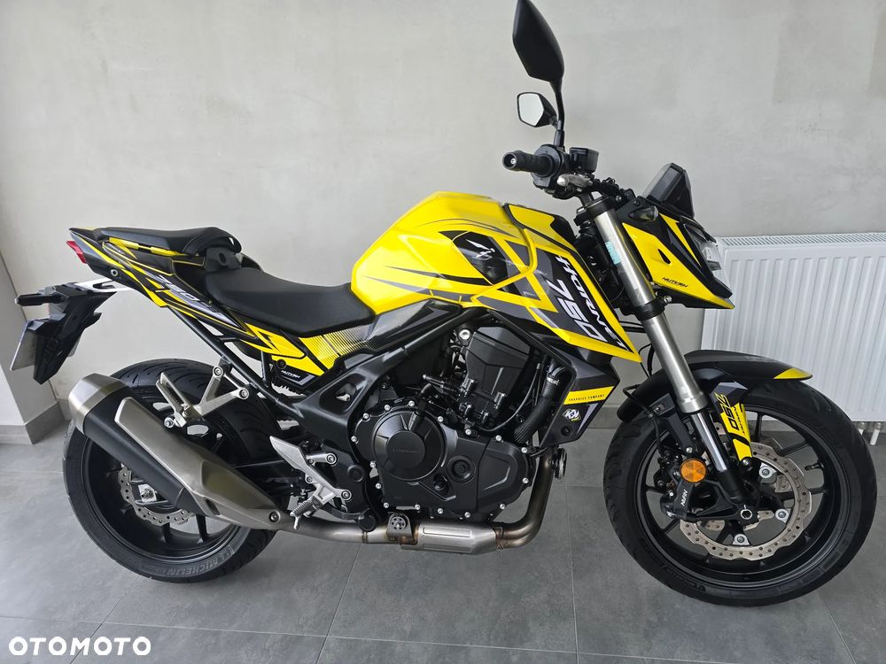 Honda Hornet - 30