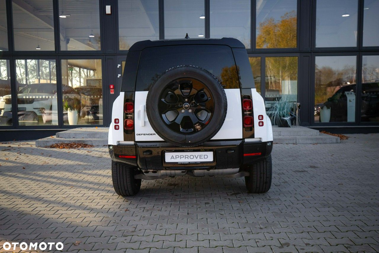 Land Rover Defender - 6