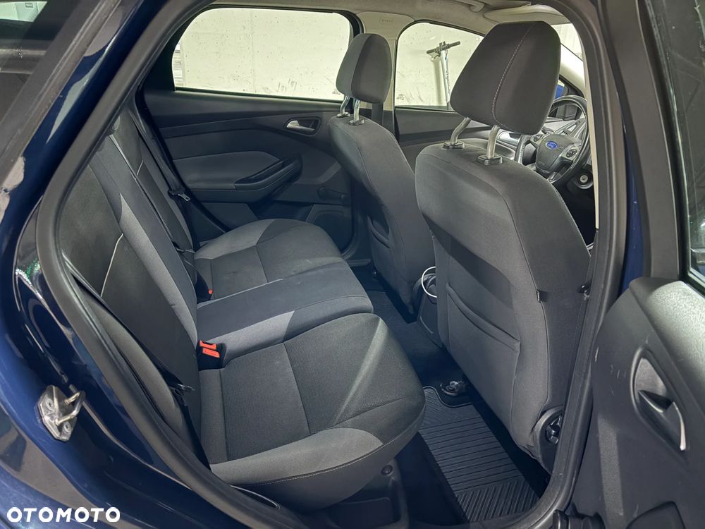 Ford Focus - 8