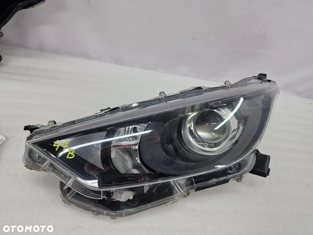TOYOTA YARIS IV 19- LEWA / PRAWA ZWYKŁA SOCZEWKA LAMPA PRZEDNIA PRZÓD , NR KOITO K0-6 , NR AUKCJI LA47 - 20