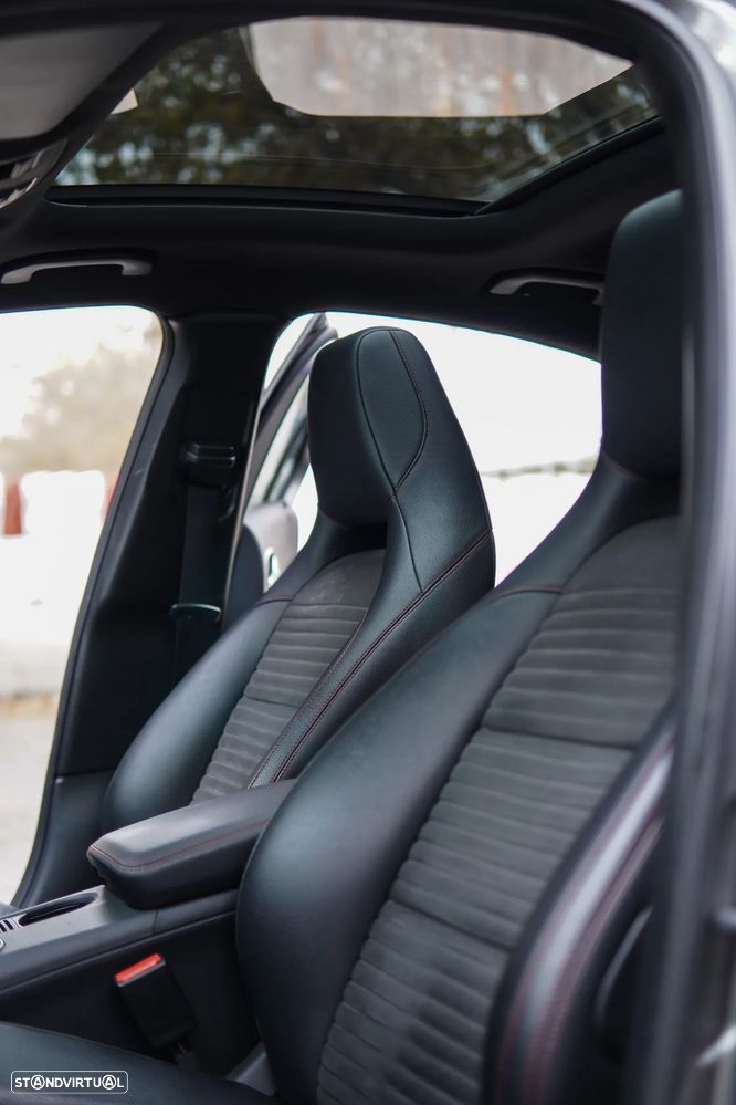 Mercedes-Benz A 180 d AMG Line - 39
