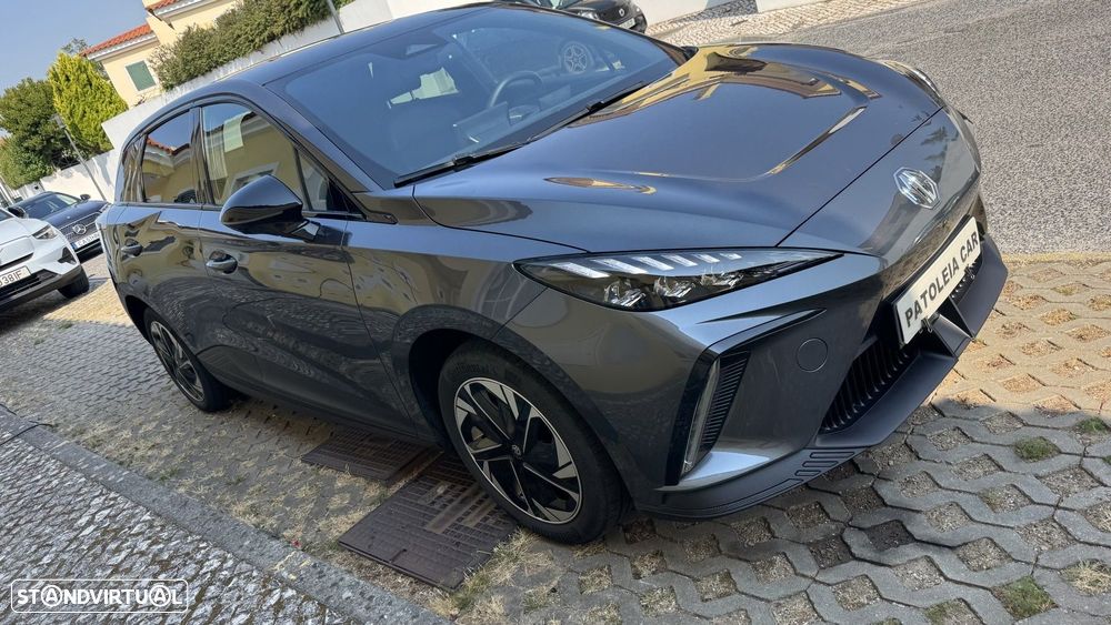 MG MG4 64 kWh Luxury - 2
