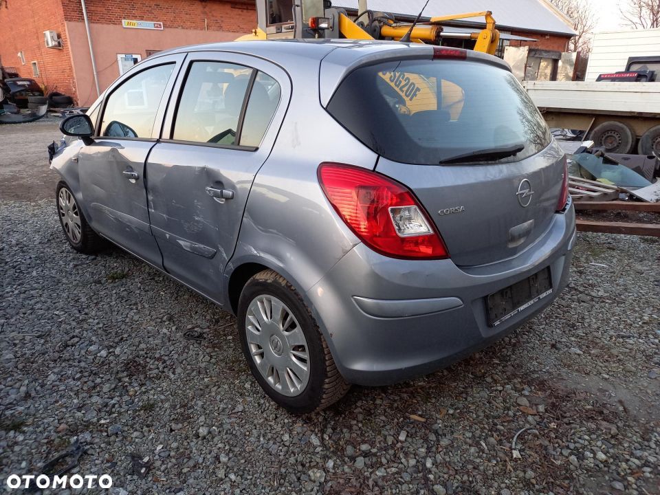 Części Opel Corsa D 1.2 benzyna 04r. 5 drzwi - 1