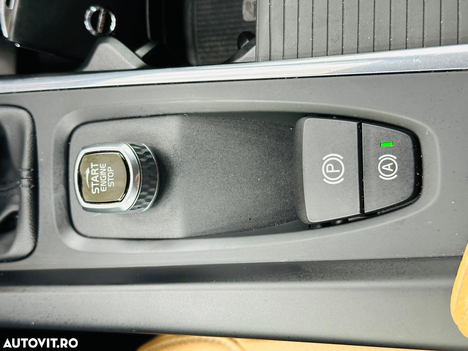 Volvo XC 60 - 30