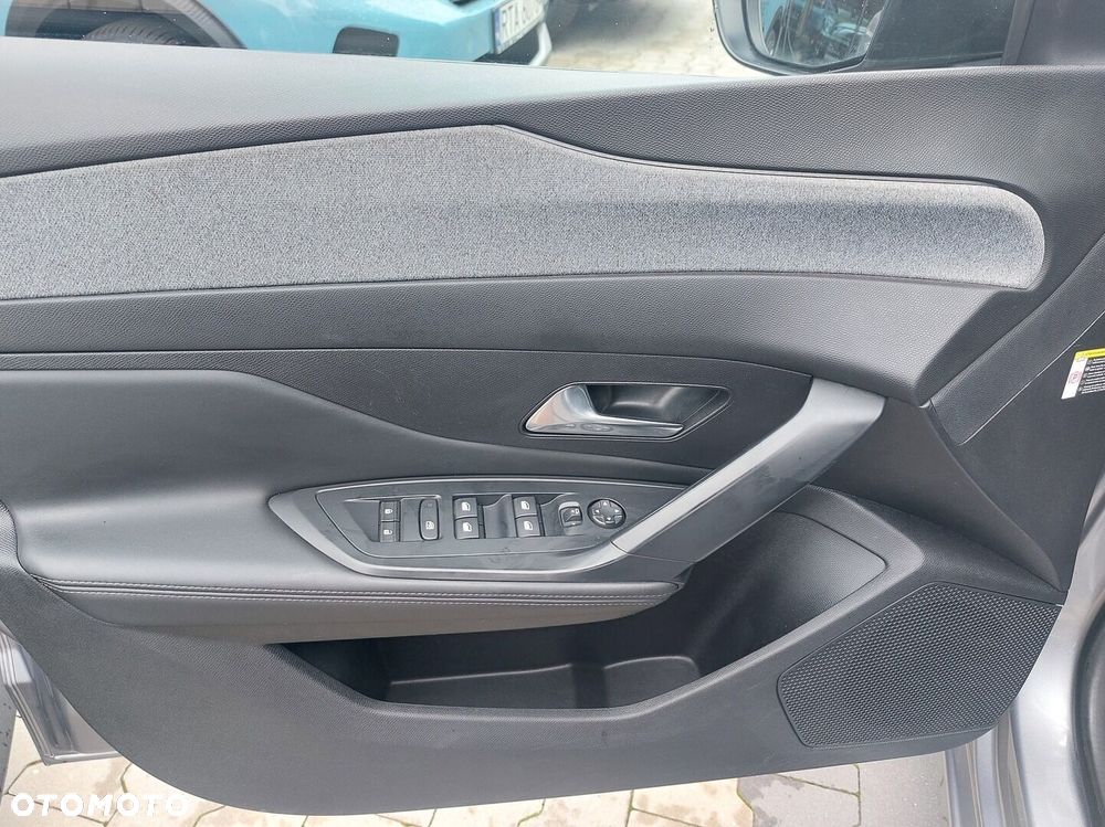 Peugeot 308 1.5 BlueHDi Allure S&S EAT8 - 11