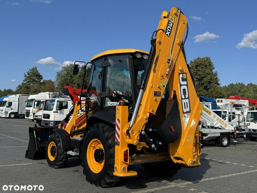 JCB 3CX - 16