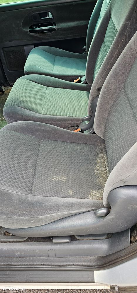 Ford Galaxy 1.9 TDI Ghia - 17