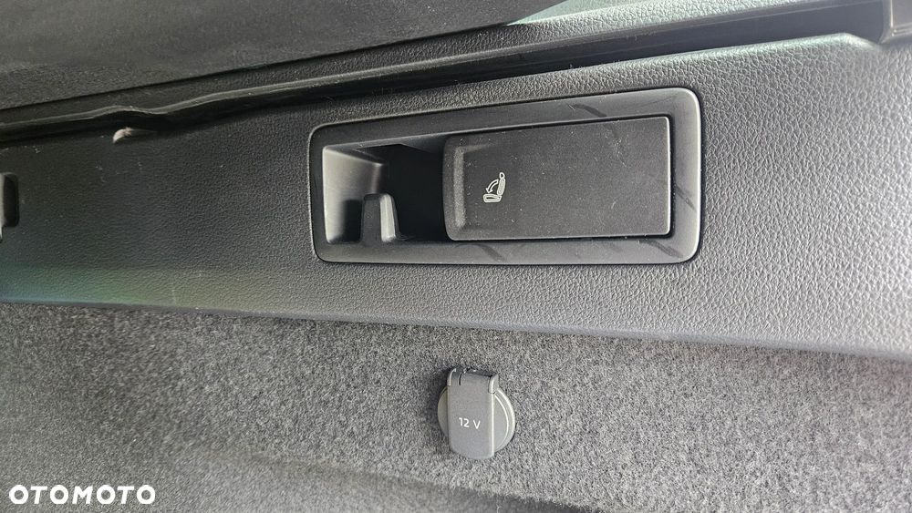 Volkswagen Passat - 32