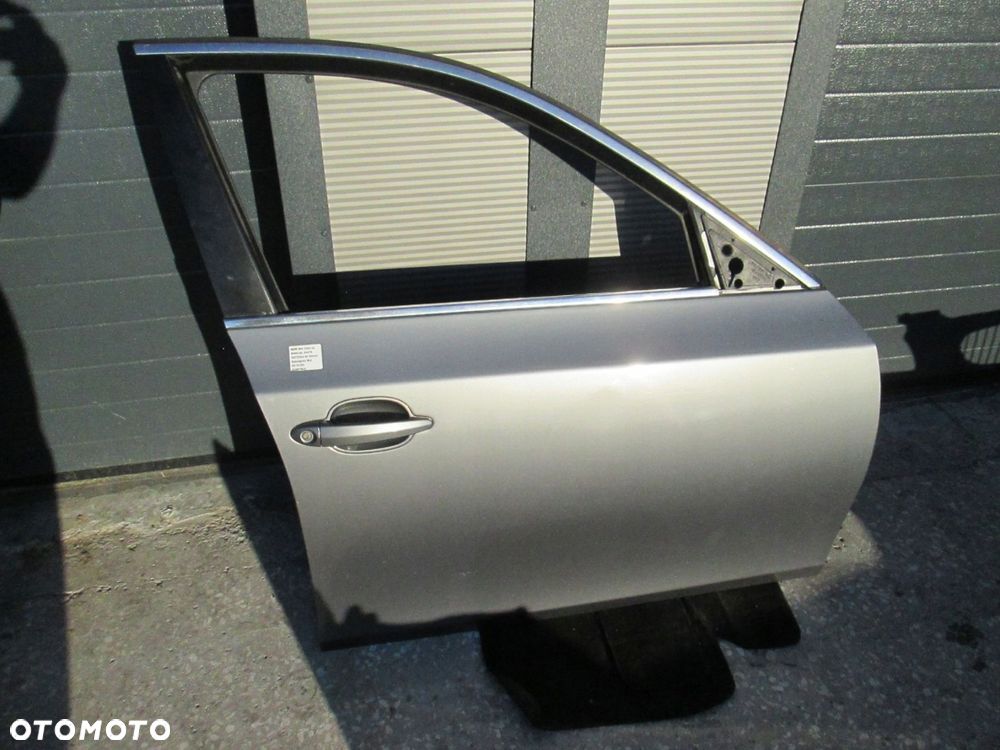 BMW E60 E61 DRZWI PRZEDNIE PRAWE PRZÓD SPACEGRAU - 1