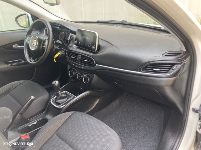 Fiat Tipo 1.3 M-Jet Easy - 30