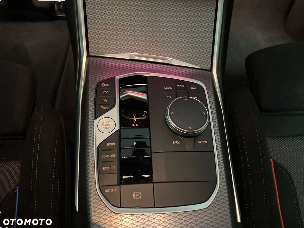 BMW Seria 3 320i xDrive M Sport - 21