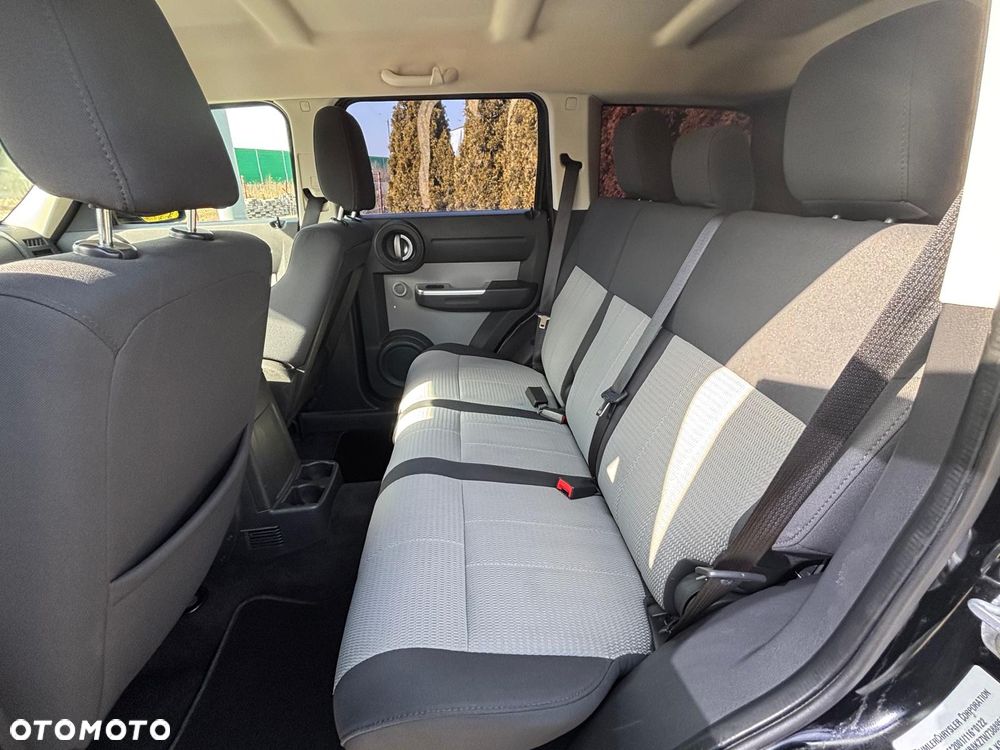 Dodge Nitro 3.7 V6 SLT 4WD - 33