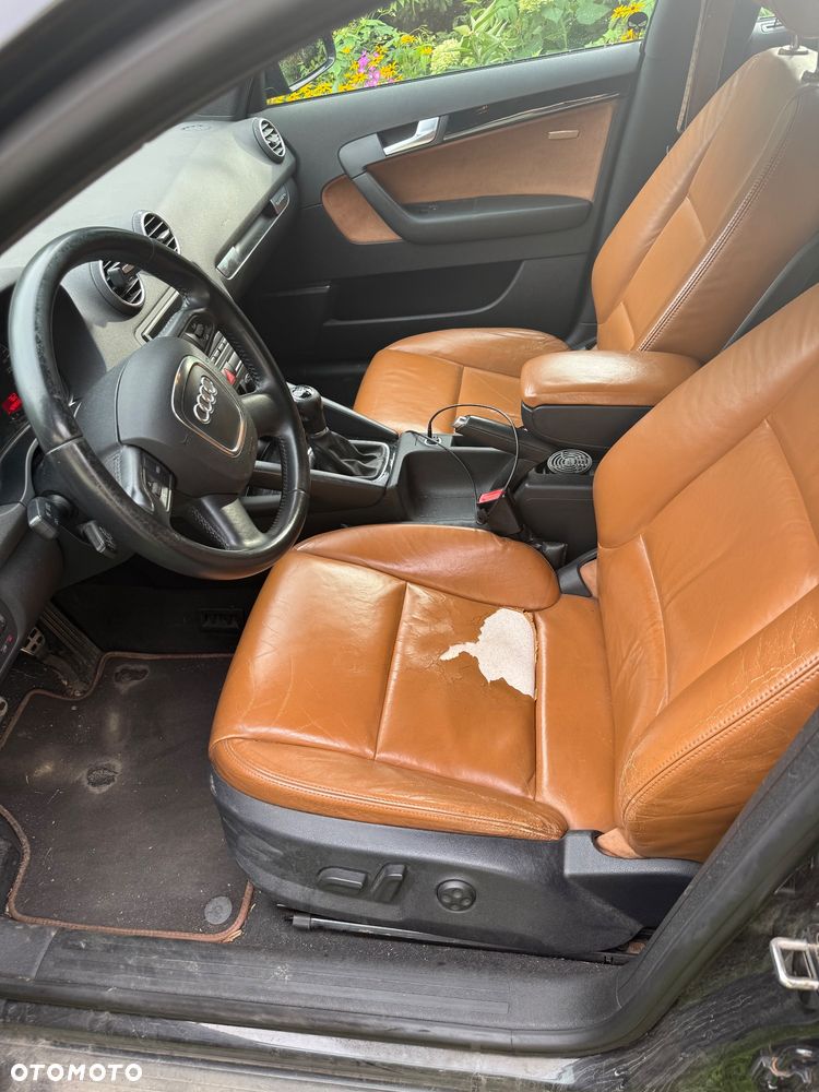 Audi A3 Sportback 2.0 TDI DPF Quattro Ambiente - 6