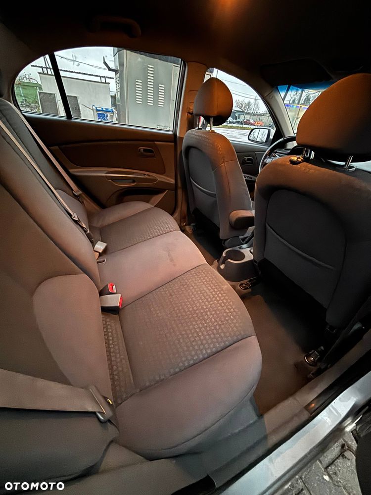 Kia Rio 1.4 / City - 9