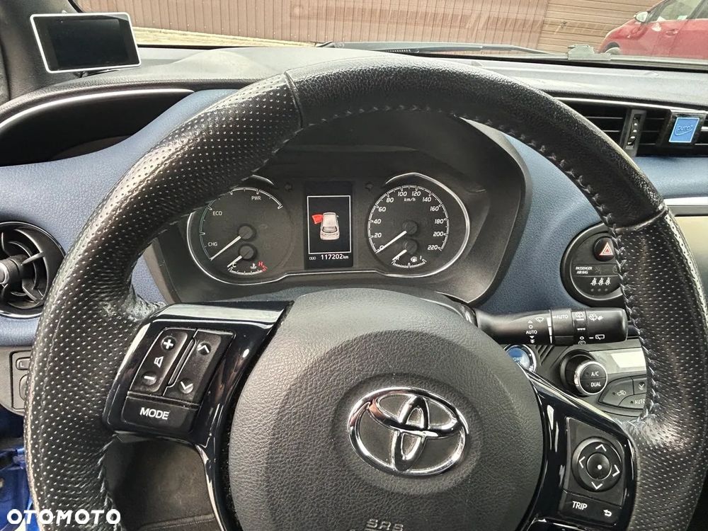 Toyota Yaris Hybrid 1.5 VVT-i Style Selection - 11