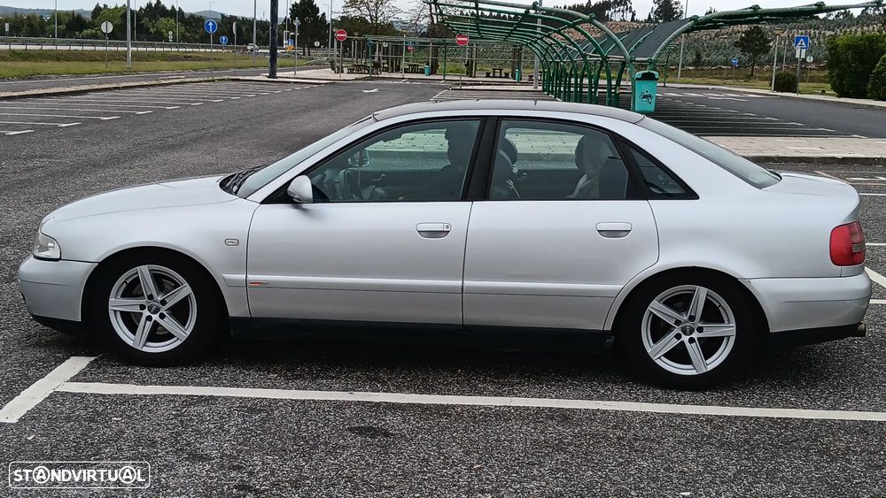 Audi A4 1.9 TDI Attraction - 2