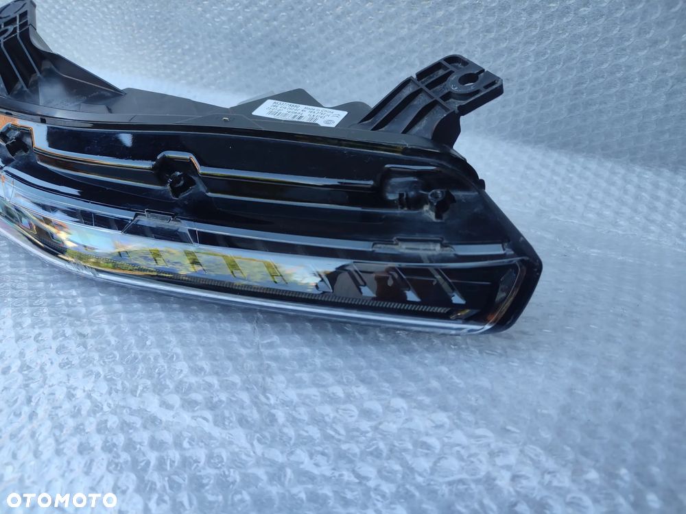 REFLEKTOR LAMPA LED DRL KIERUNKOWSKAZ PRAWY PRZÓD CITROEN C5X 9833775580 - 3