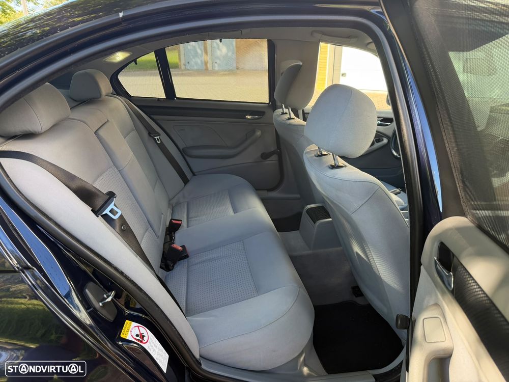 BMW 320 d Navigator - 18