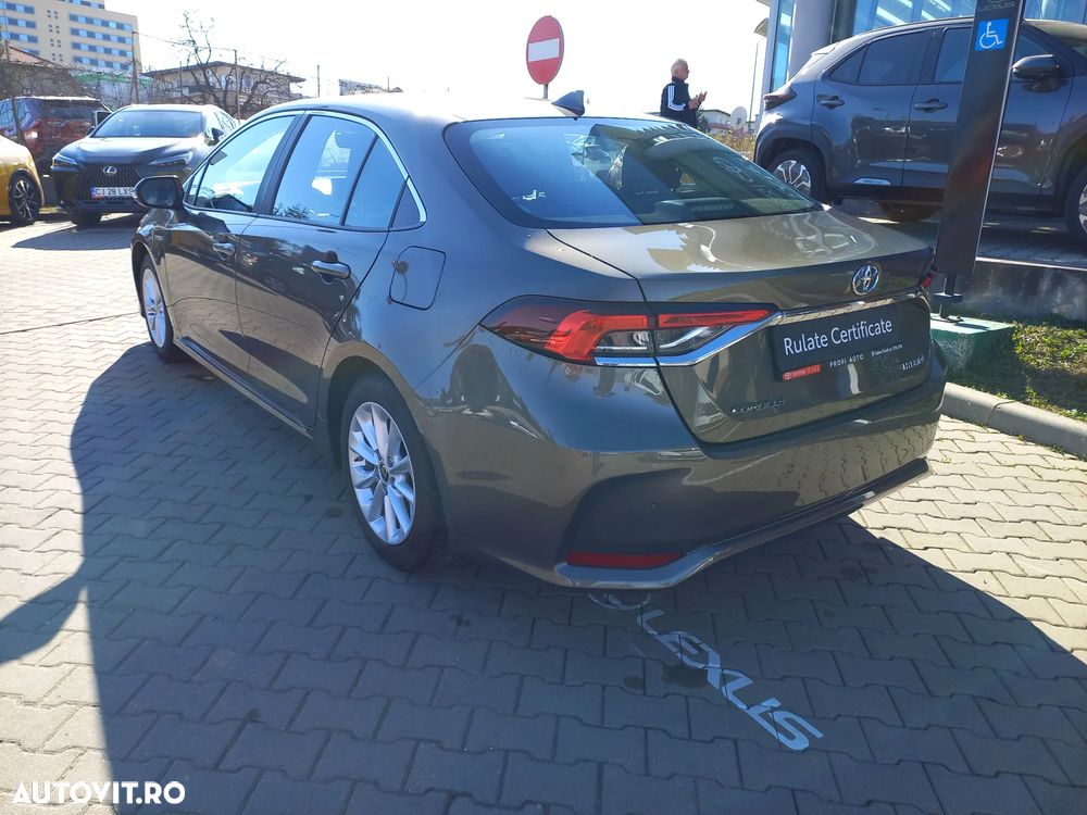 Toyota Corolla 1.8 HSD Dynamic - 3