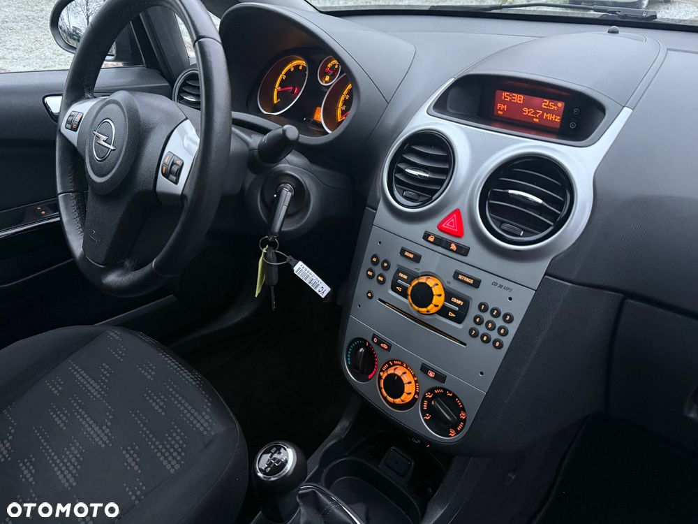 Opel Corsa 1.4 16V Enjoy - 13