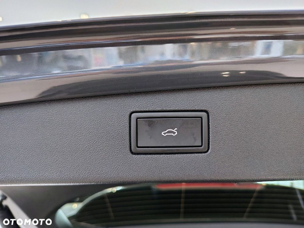 Volkswagen Tiguan - 10